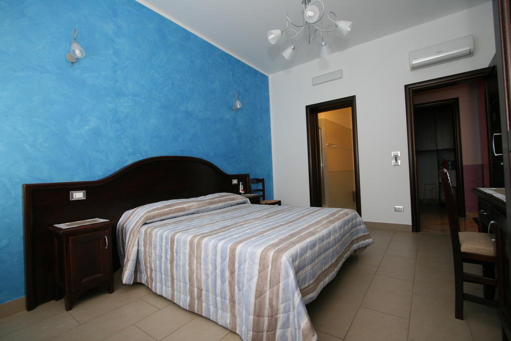 Baia Santa Margherita B&B Castelluzzo Szoba fotó